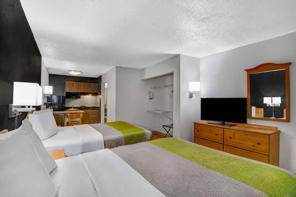 Photo of Bedroom in Roswell