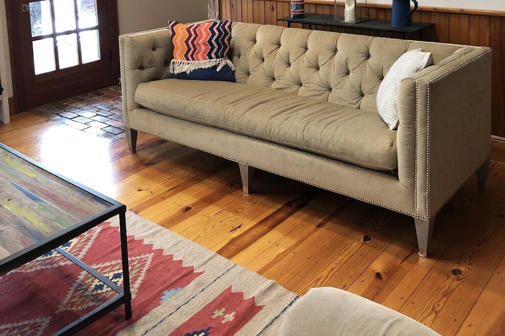 Photo of Livingroom in Red Hook