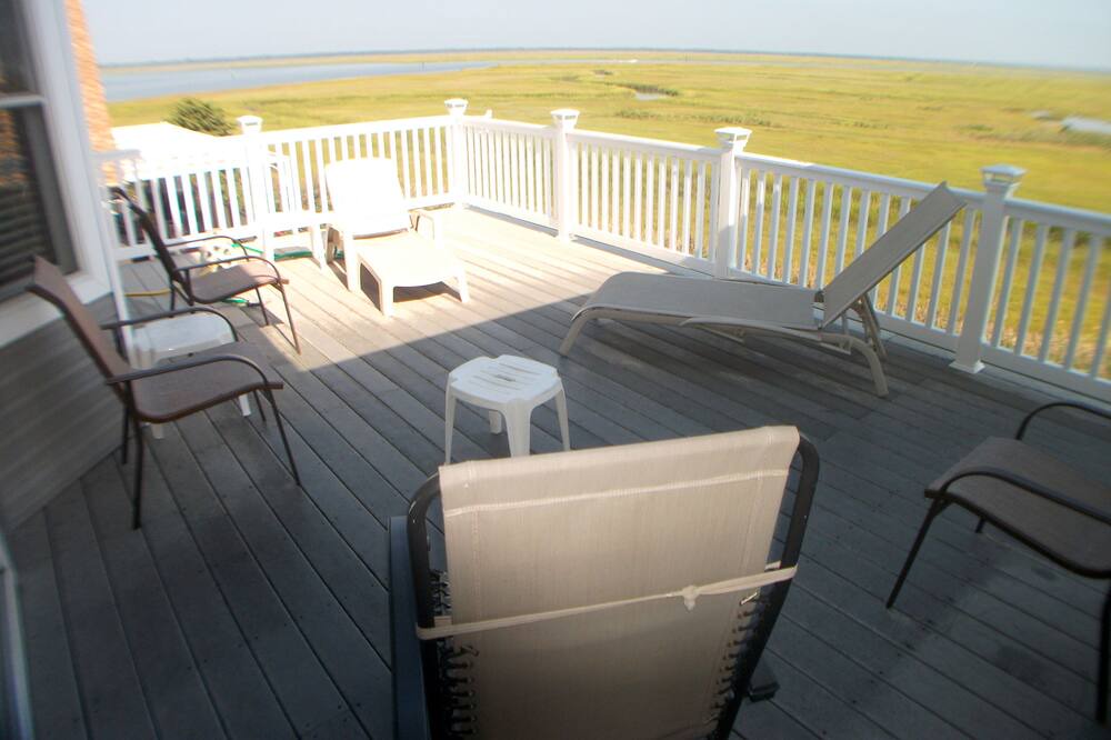 Photo of Patio Balcony in Townsend's Inlet