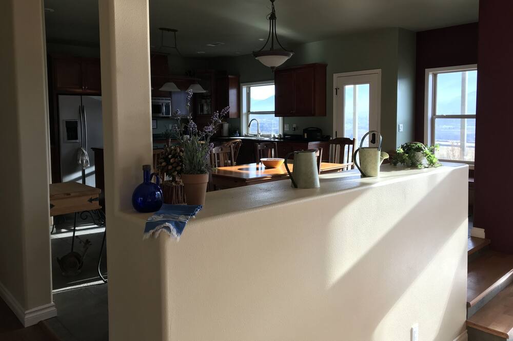 Photo of Bedroom in Ashland