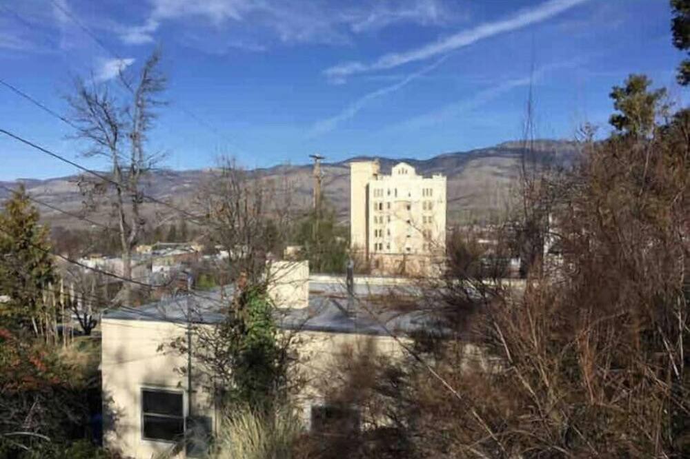 Photo of Others in Siskiyou-Hargadine Historic District