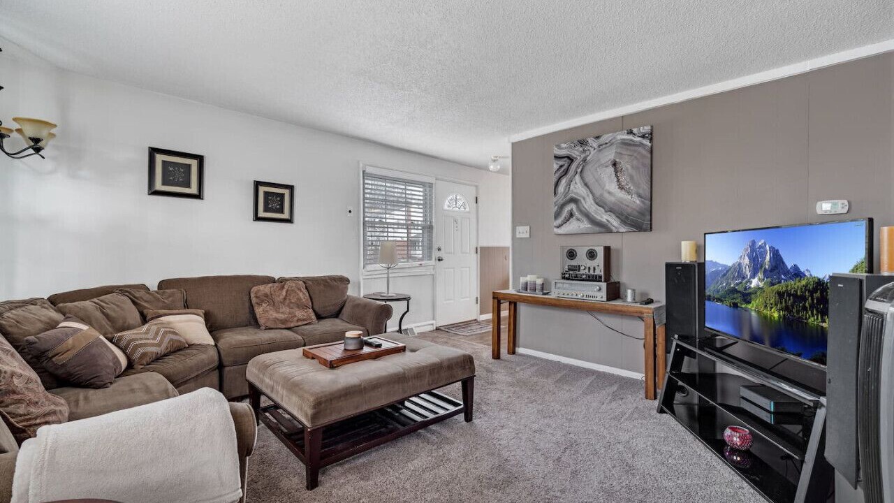 Photo of Livingroom in Swarthmorewood