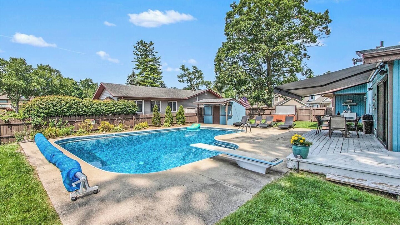 Photo of Outdoor in Paw Paw Lake