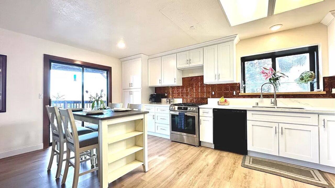 Photo of Kitchen in Crestline