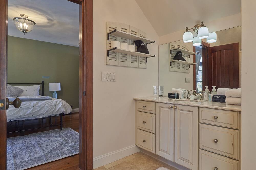 Photo of Bedroom in Canton