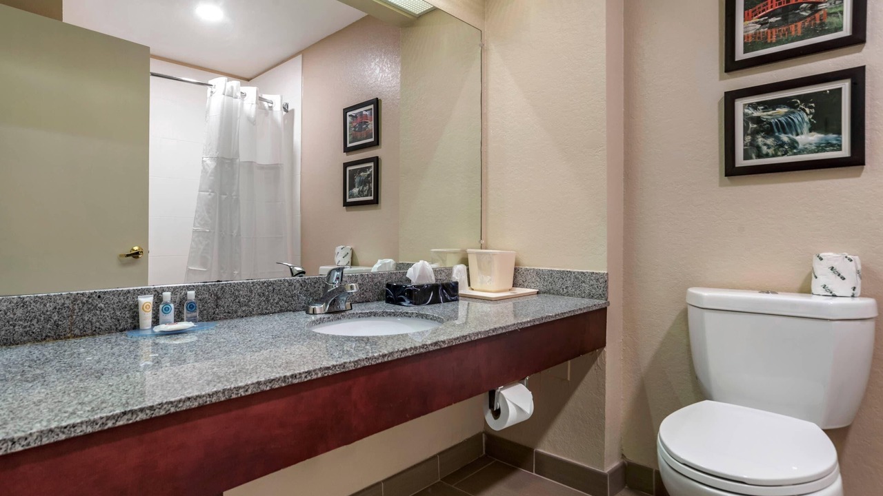 Photo of Bedroom in Crestline Heights