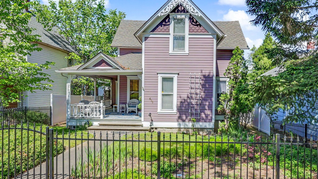 Photo of Outdoor in Siskiyou-Hargadine Historic District