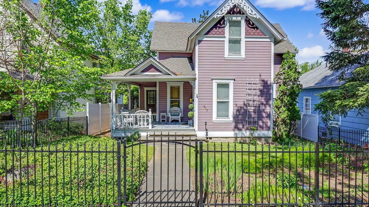 Photo of Outdoor in Siskiyou-Hargadine Historic District