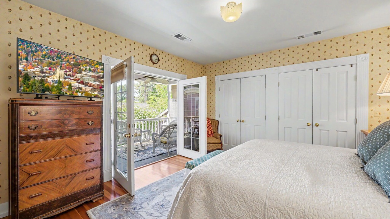 Photo of Outdoor in Siskiyou-Hargadine Historic District