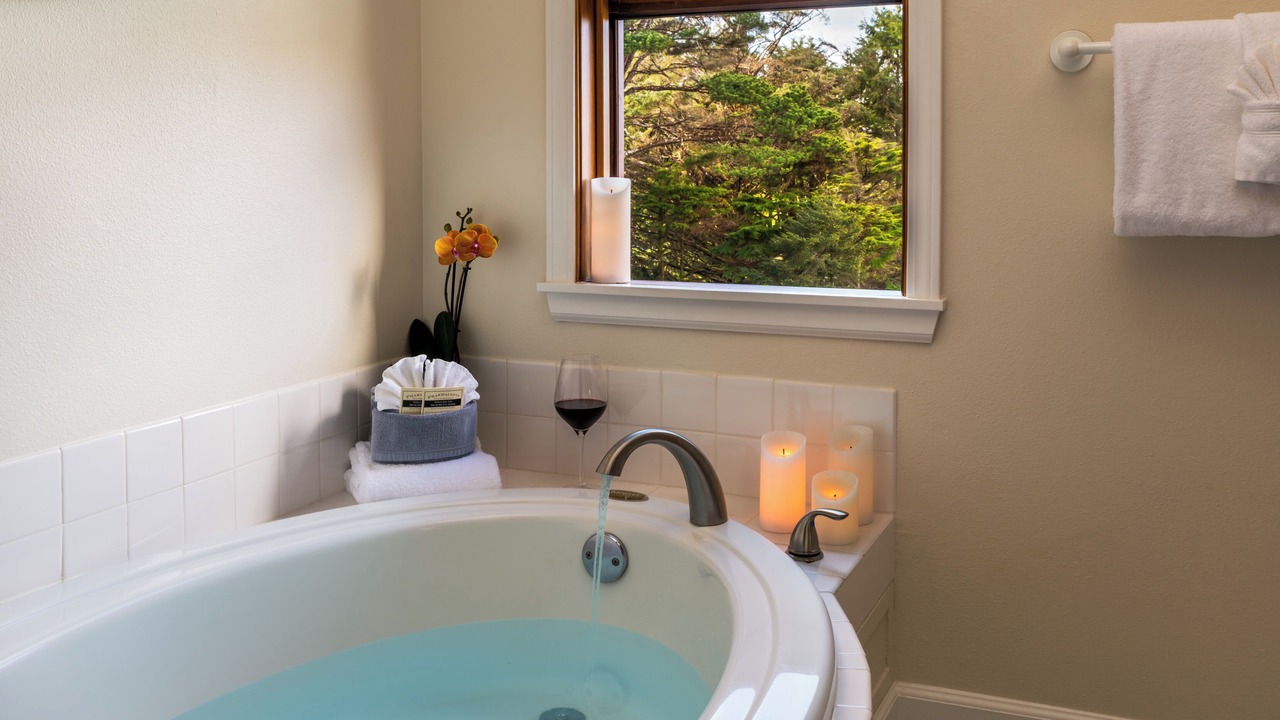 Photo of Bathroom in Arch Cape