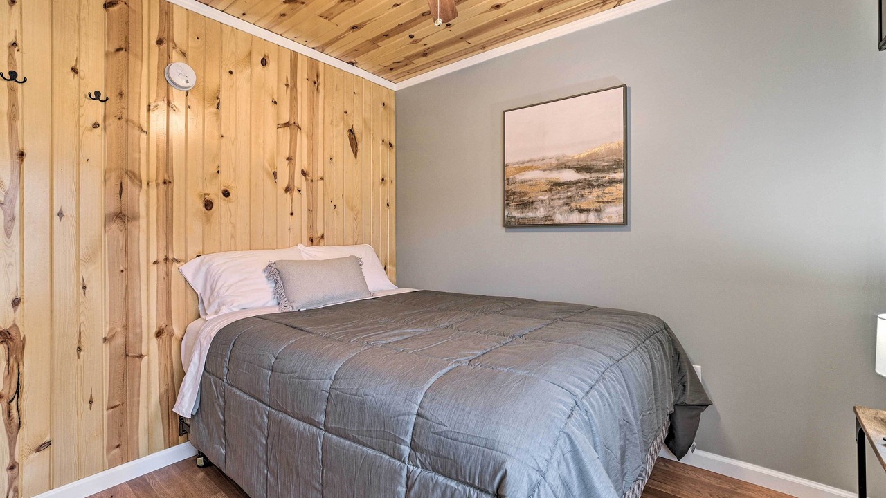 Photo of Bedroom in Mancelona