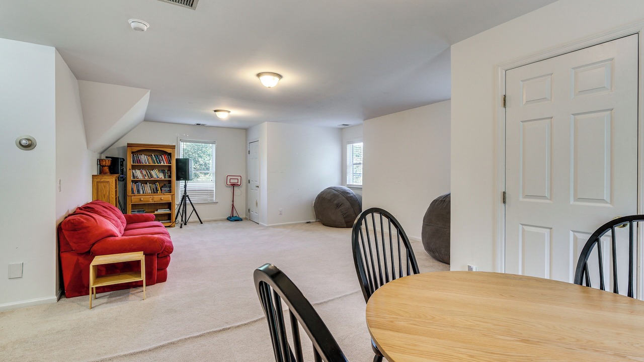Photo of Bedroom in Lagrangeville