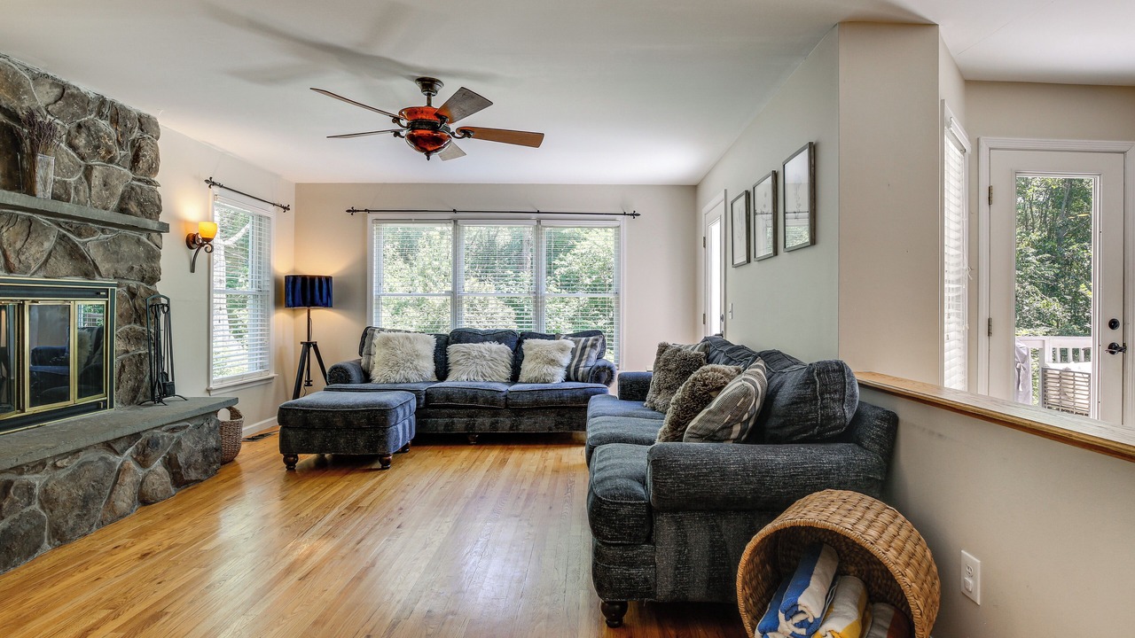 Photo of Livingroom in Lagrangeville