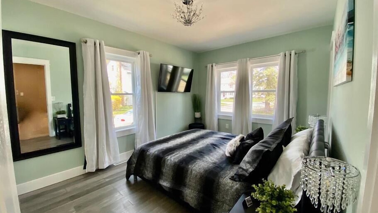 Photo of Bedroom in Schenectady