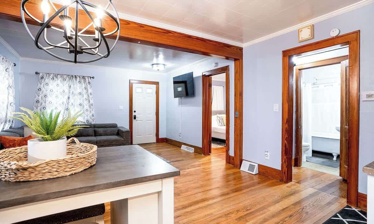 Photo of Bedroom in Lansing