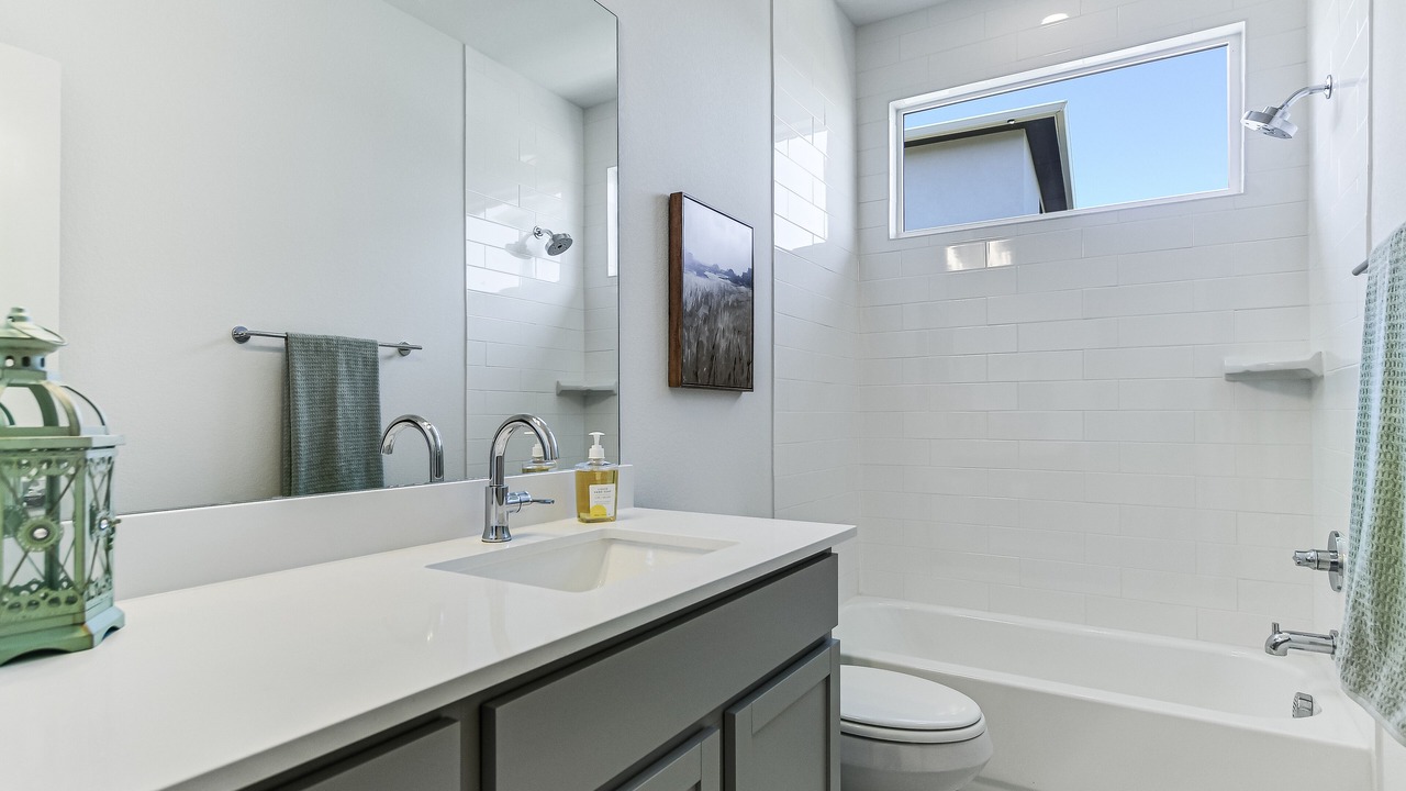 Photo of Bathroom in Flintrock Falls