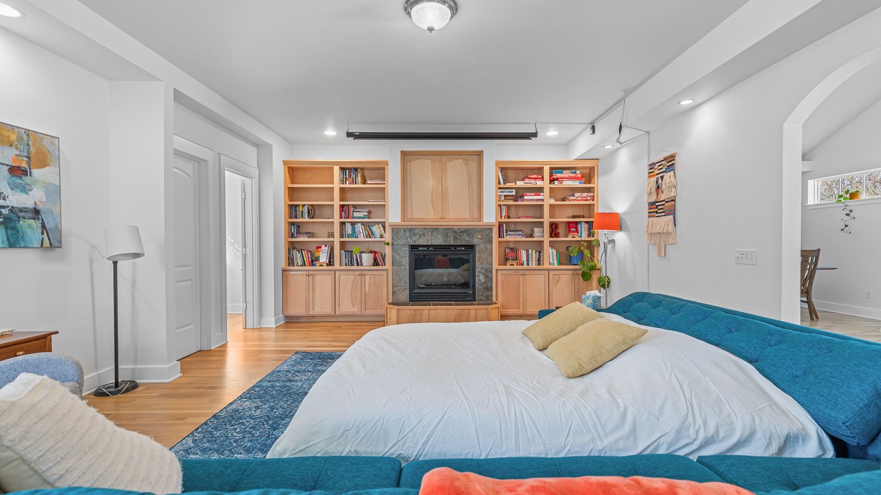 Photo of Bedroom in Ashland