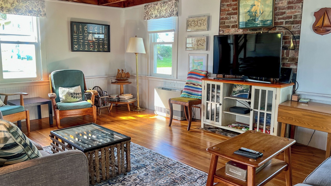 Photo of Livingroom in Harpswell