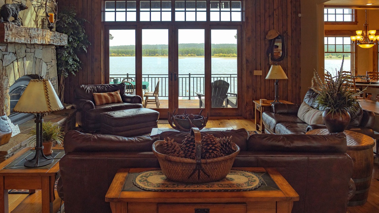 Photo of Livingroom in Island Park