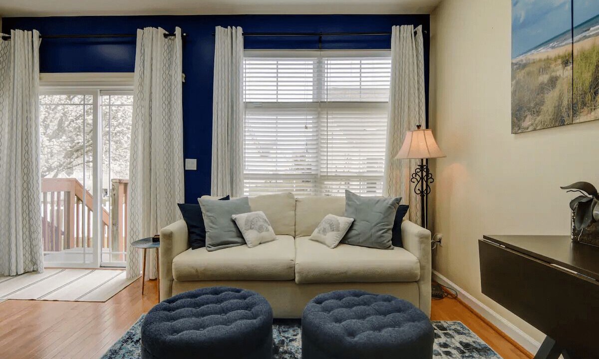 Photo of Livingroom in Swann Cove