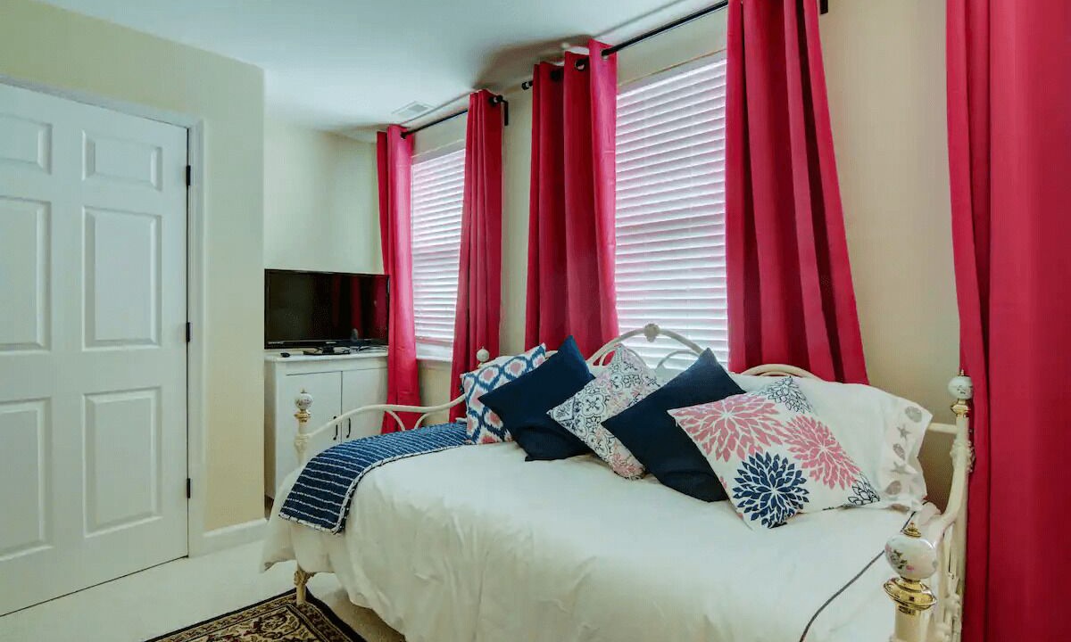 Photo of Bedroom in Swann Cove