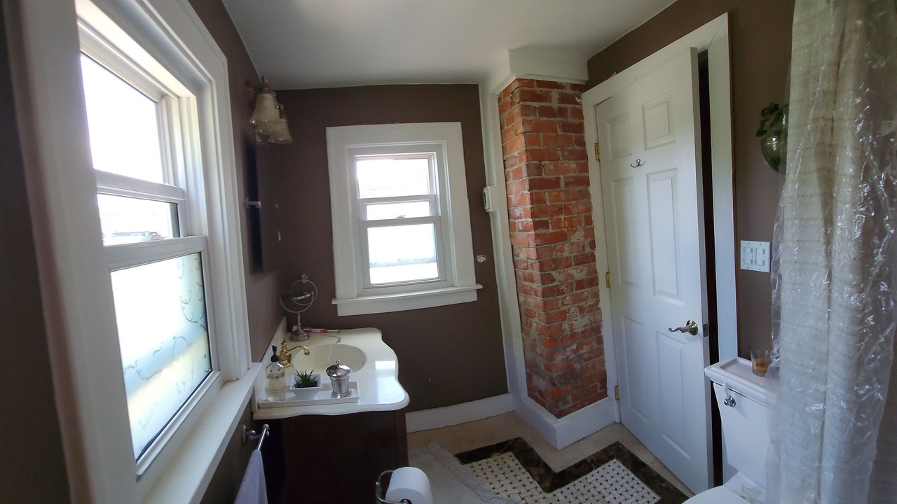 Photo of Bathroom in Warren