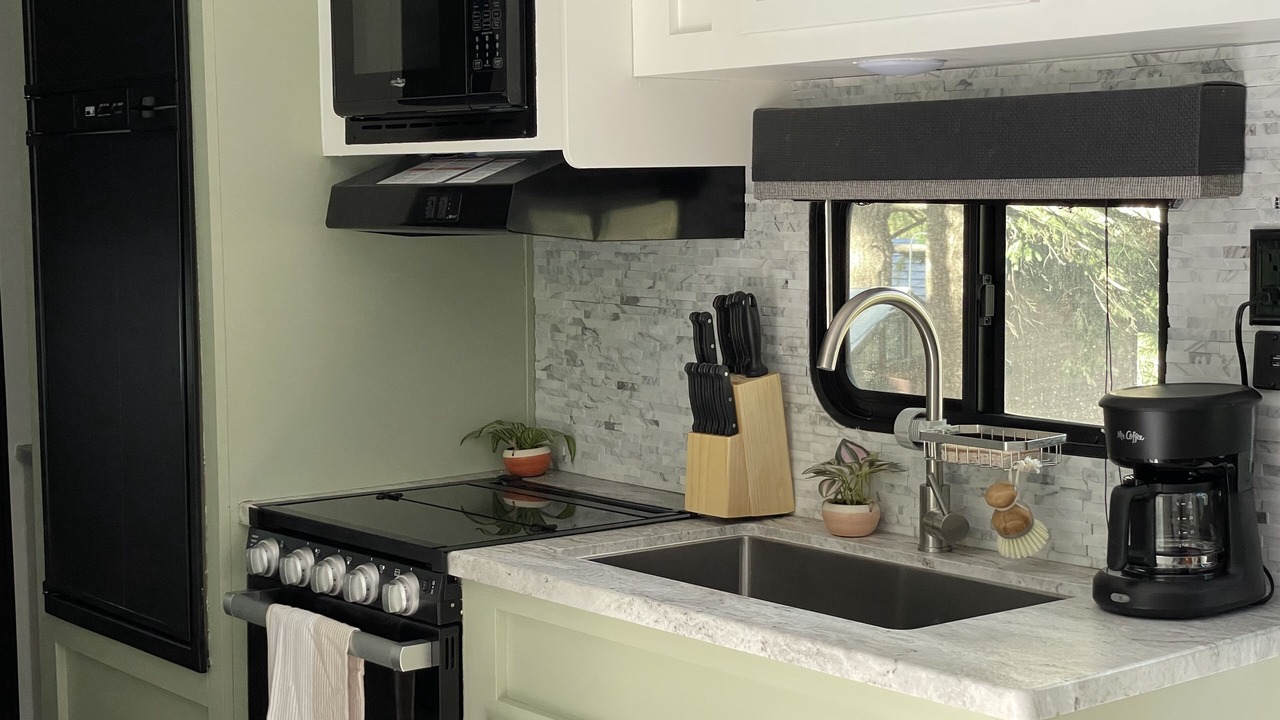 Photo of Kitchen in Gallatin Gateway