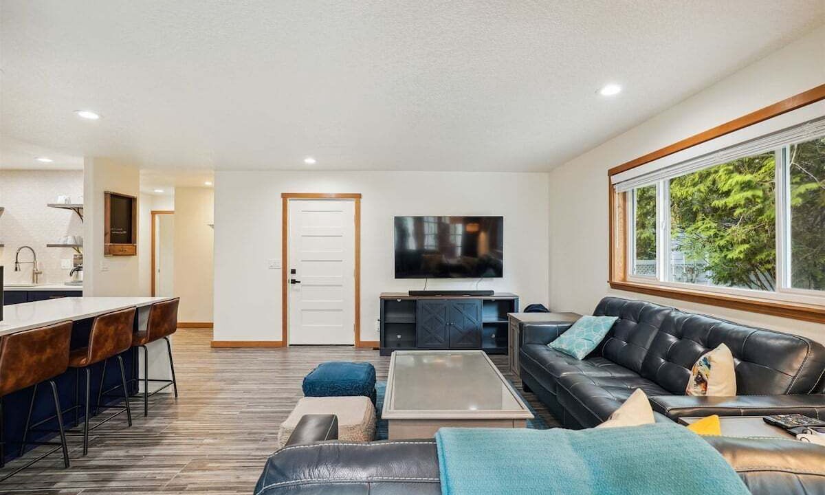 Photo of Bedroom in Downtown Cannon Beach