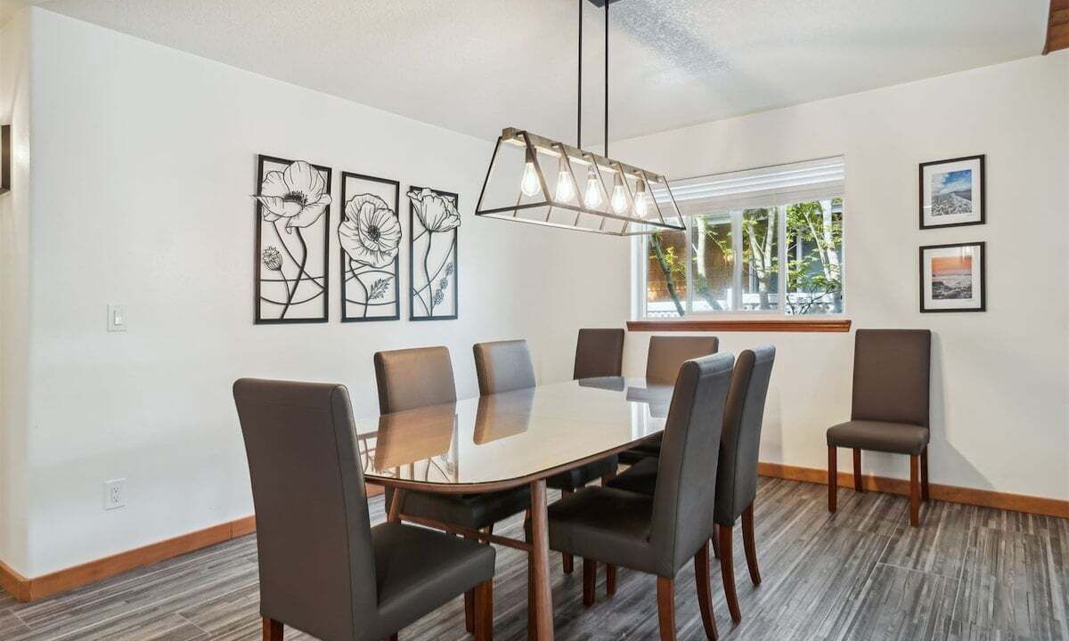 Photo of Bedroom in Downtown Cannon Beach