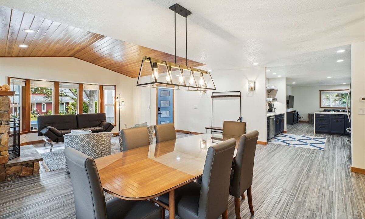 Photo of Bedroom in Downtown Cannon Beach