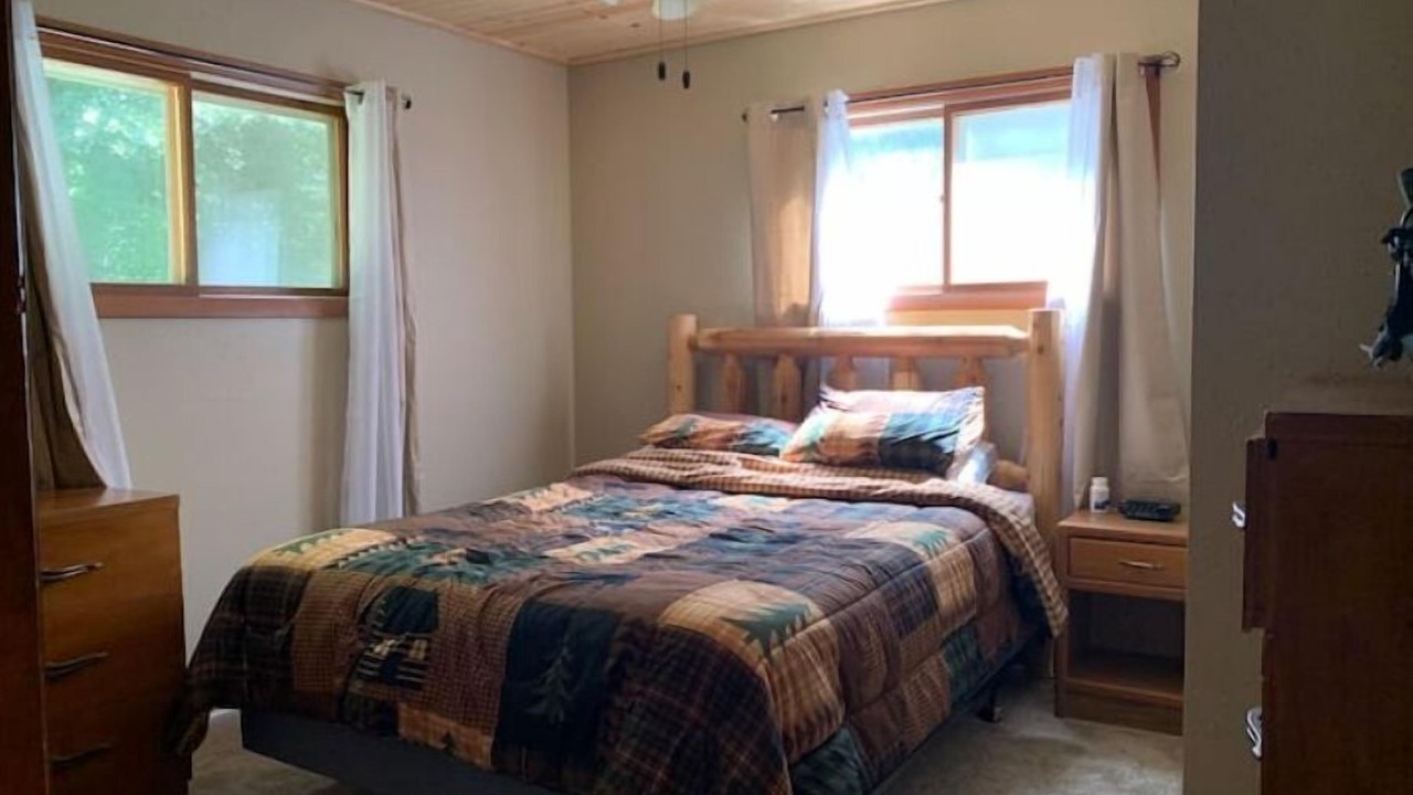 Photo of Bedroom in Eagle River