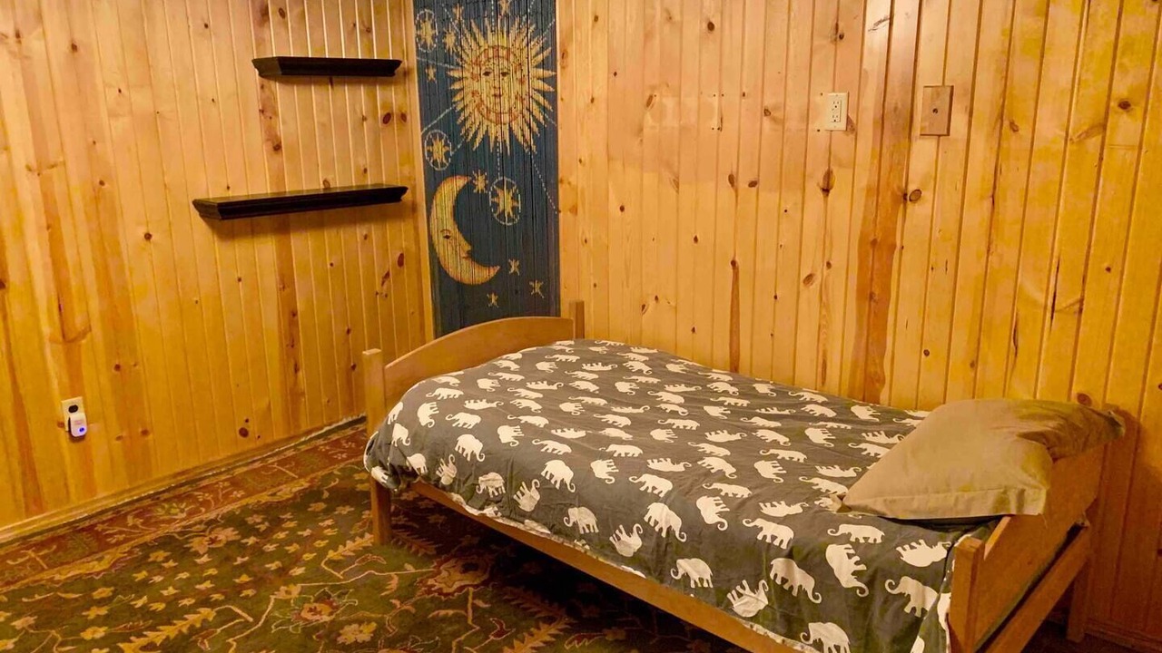 Photo of Bedroom in Branch