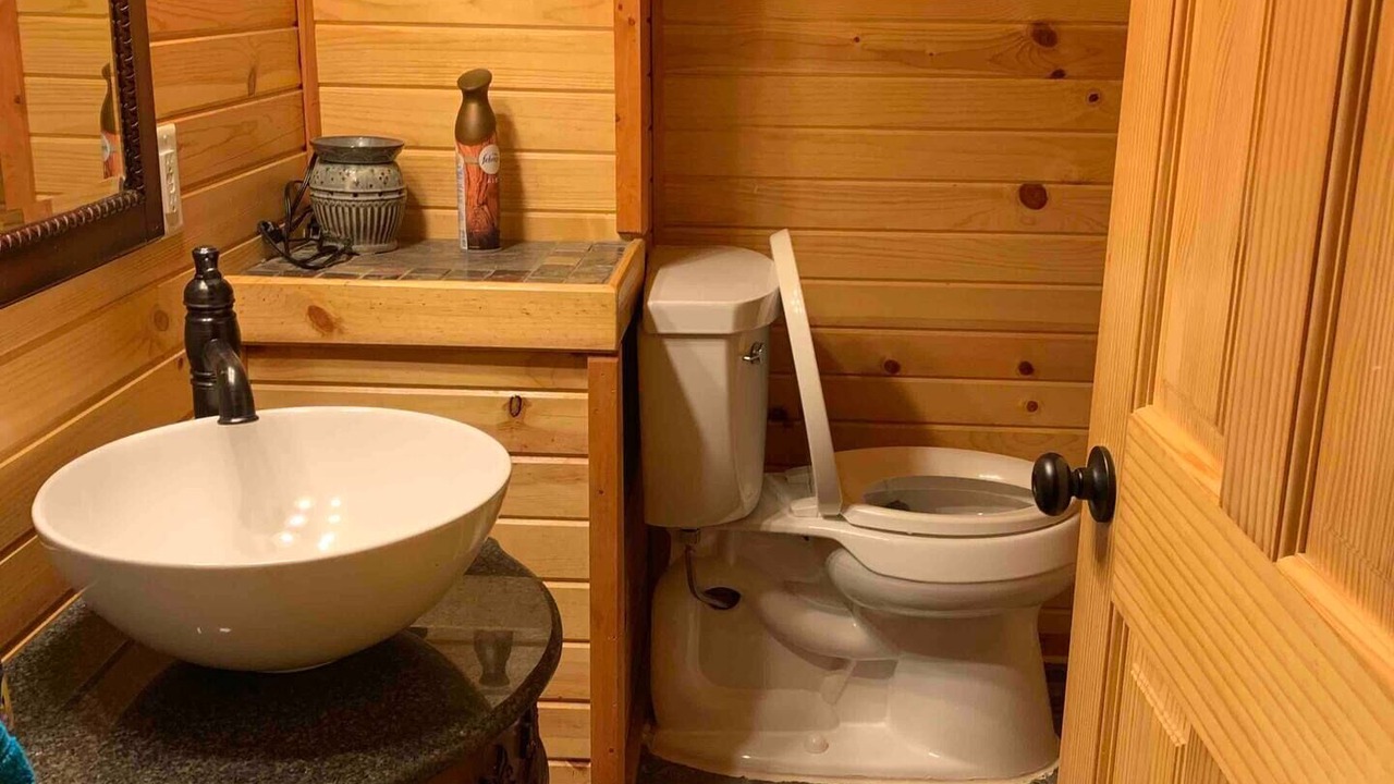 Photo of Bathroom in Branch