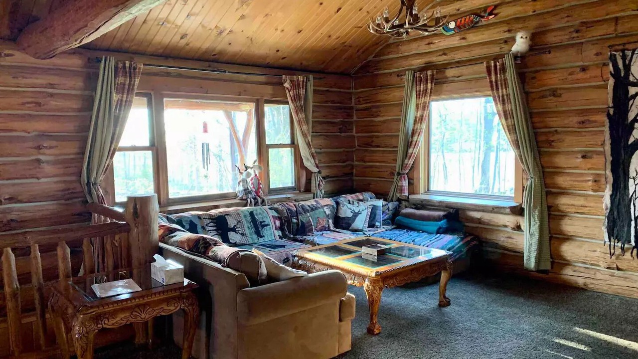 Photo of Livingroom in Branch