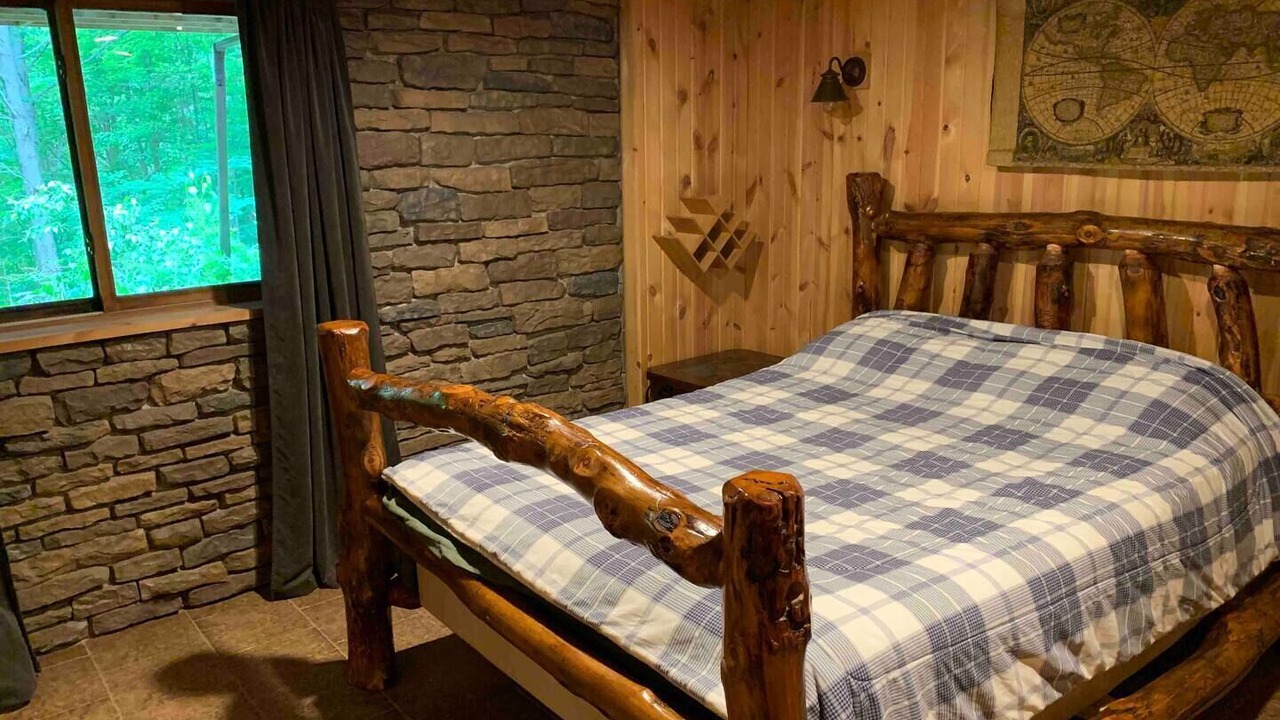 Photo of Bedroom in Branch