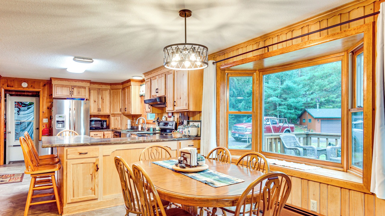 Photo of Kitchen in Arbor Vitae