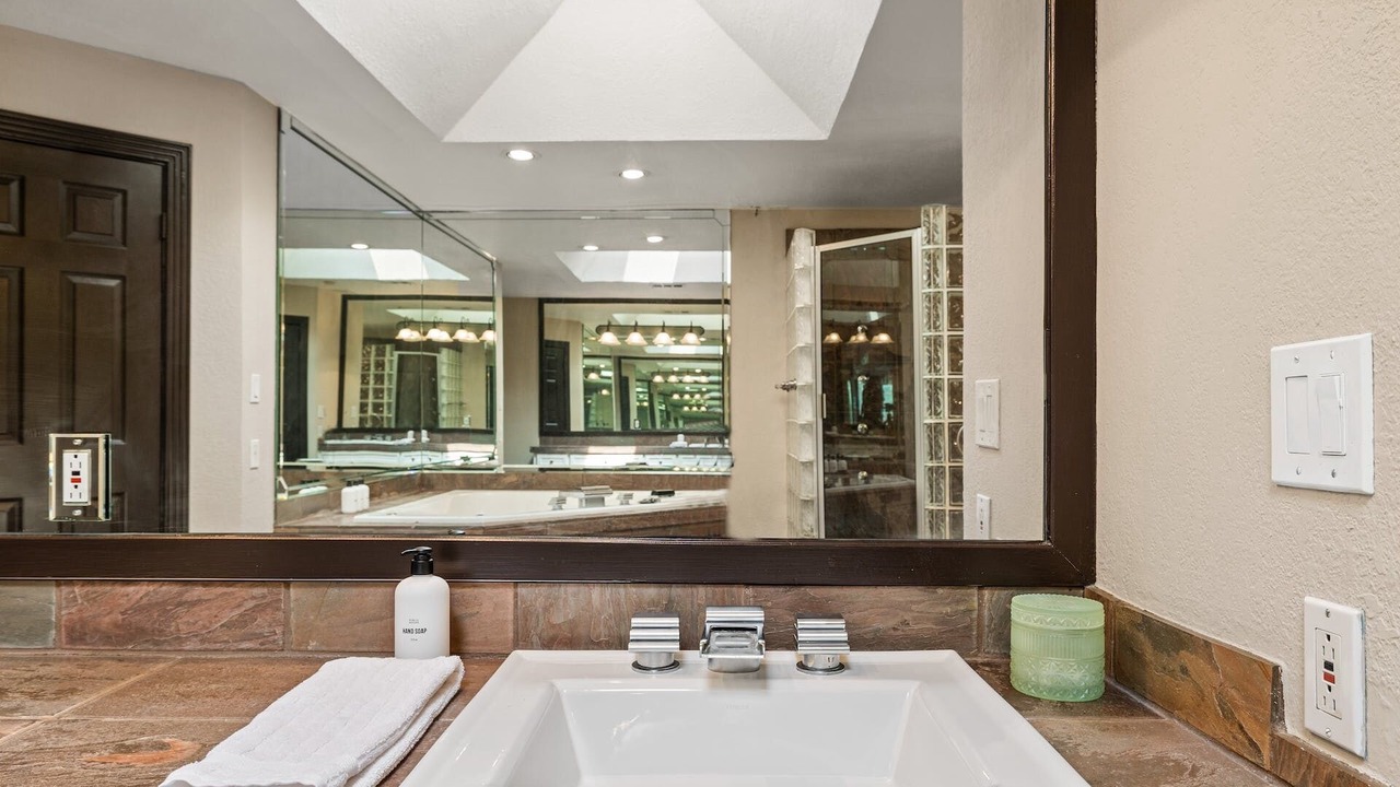 Photo of Bathroom in Lakeway