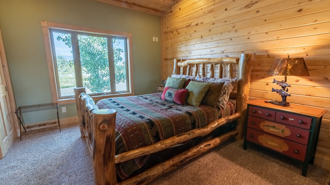 Photo of Bedroom in Island Park