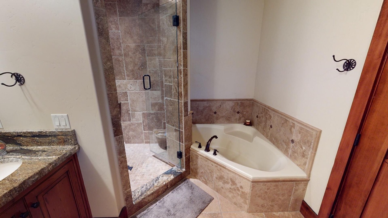 Photo of Bathroom in Island Park