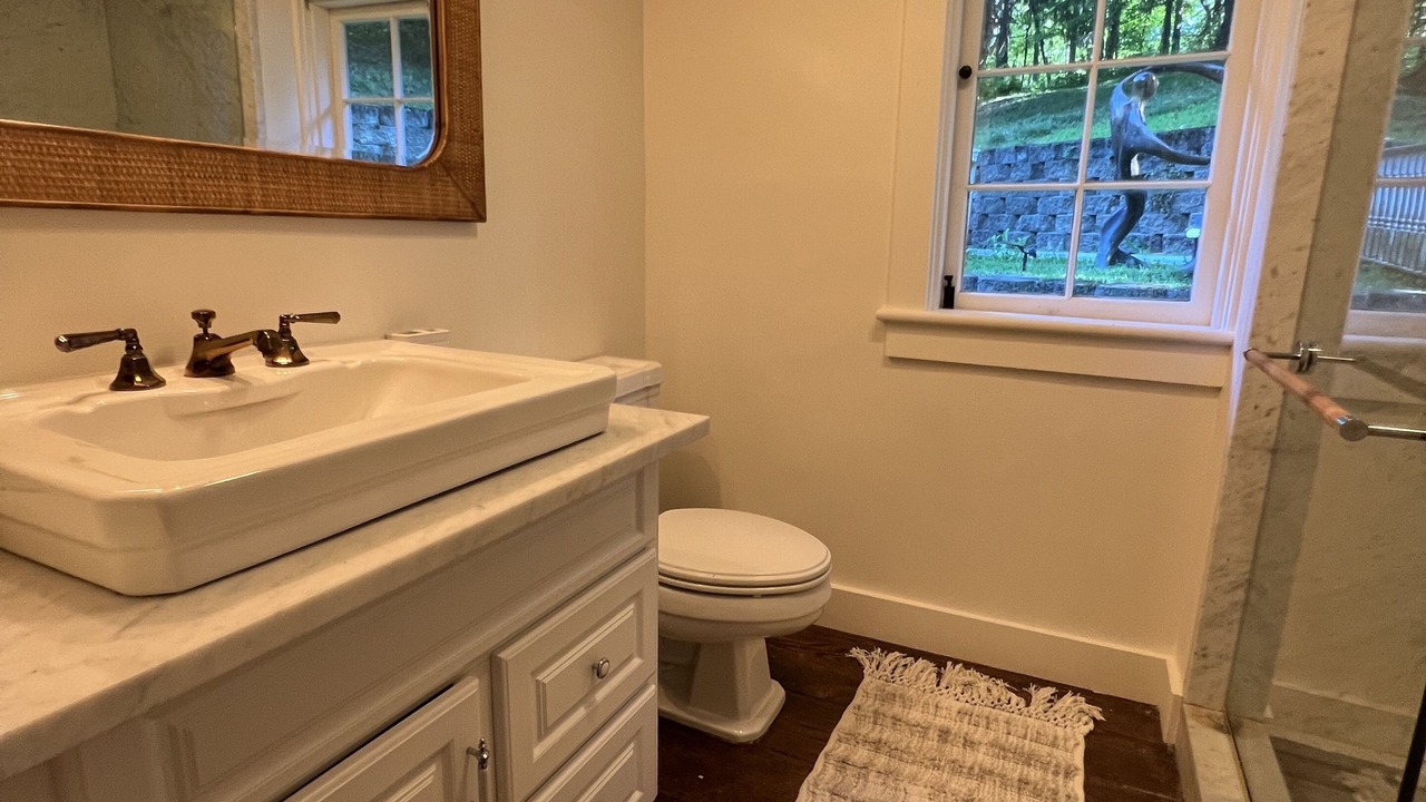 Photo of Bathroom in Washington