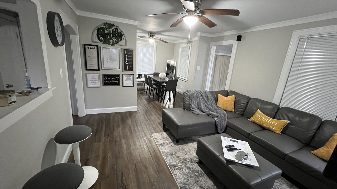 Photo of Livingroom in New Fairfield
