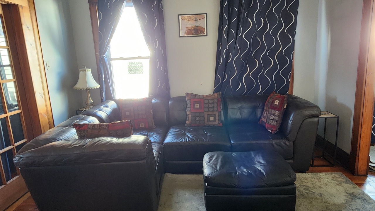 Photo of Livingroom in Village of Waterford