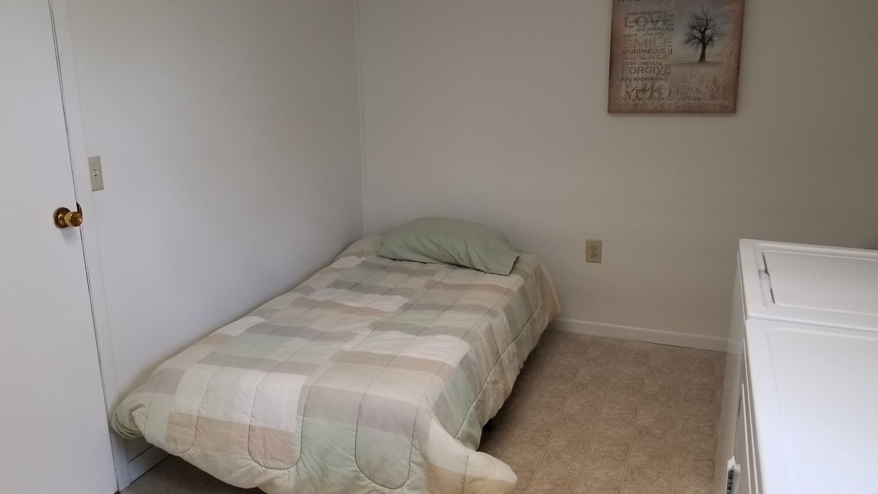 Photo of Bedroom in Essexville