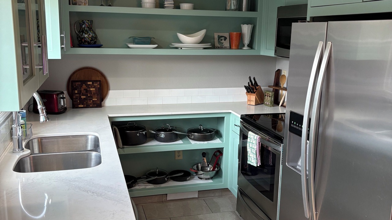 Photo of Kitchen in Siskiyou-Hargadine Historic District