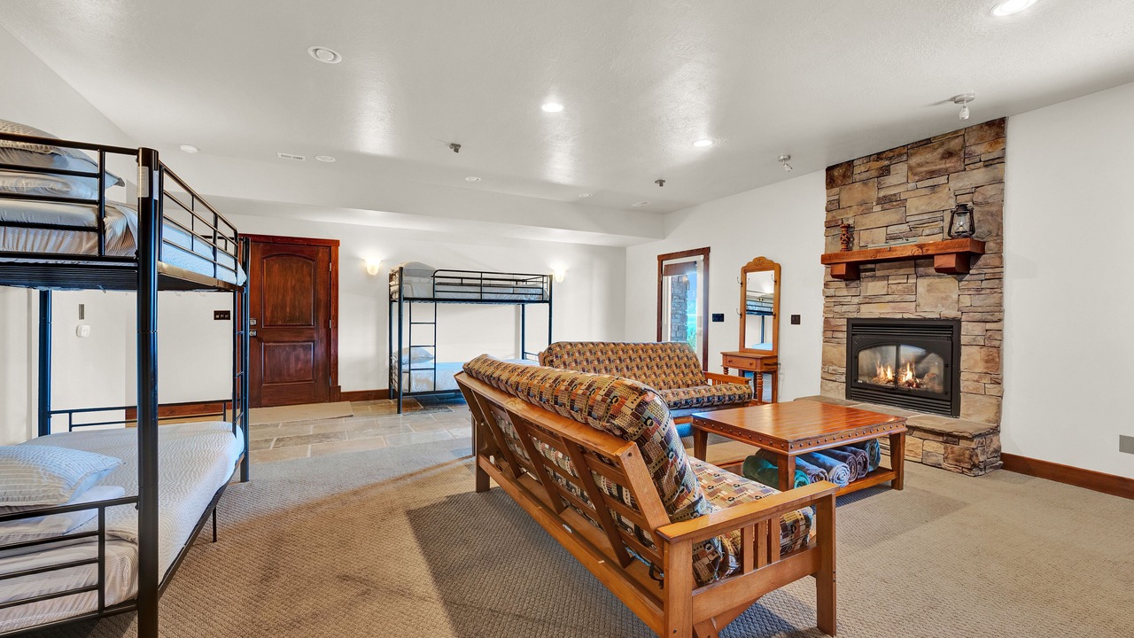 Photo of Livingroom in Harbor Village