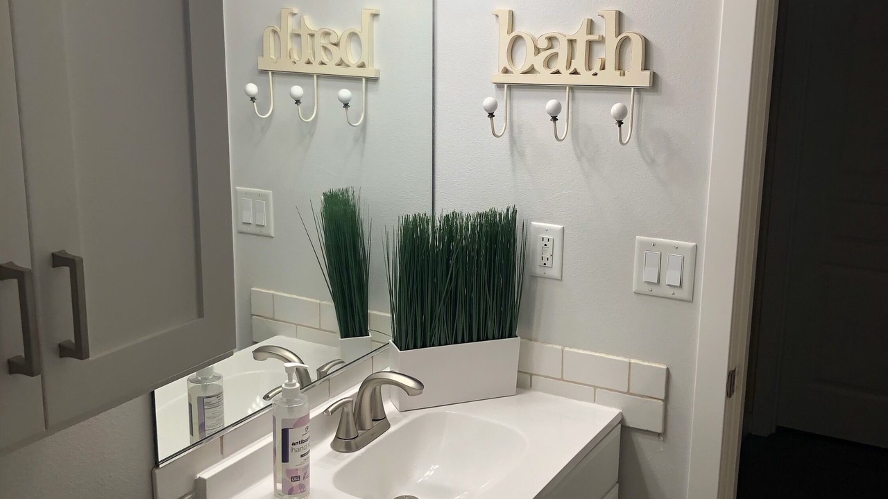 Photo of Bathroom in Four Sisters