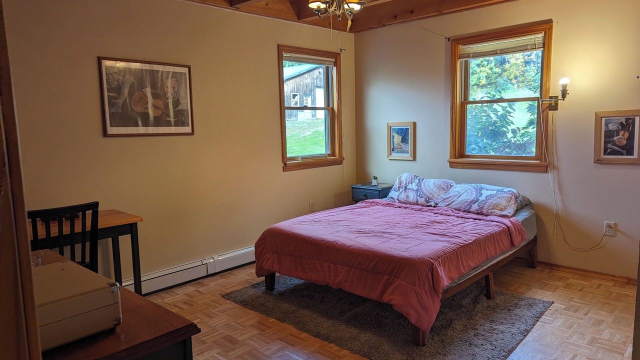 Photo of Bedroom in Oak Hill