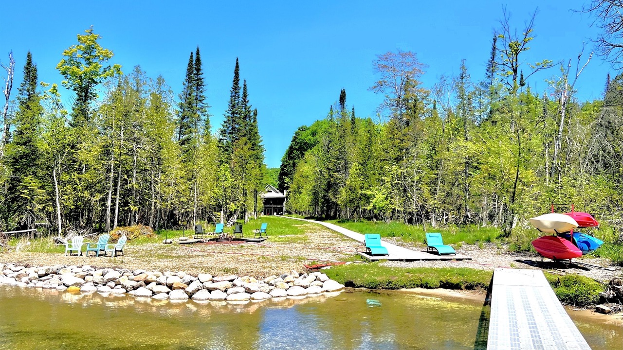 Photo of Others in Central Lake