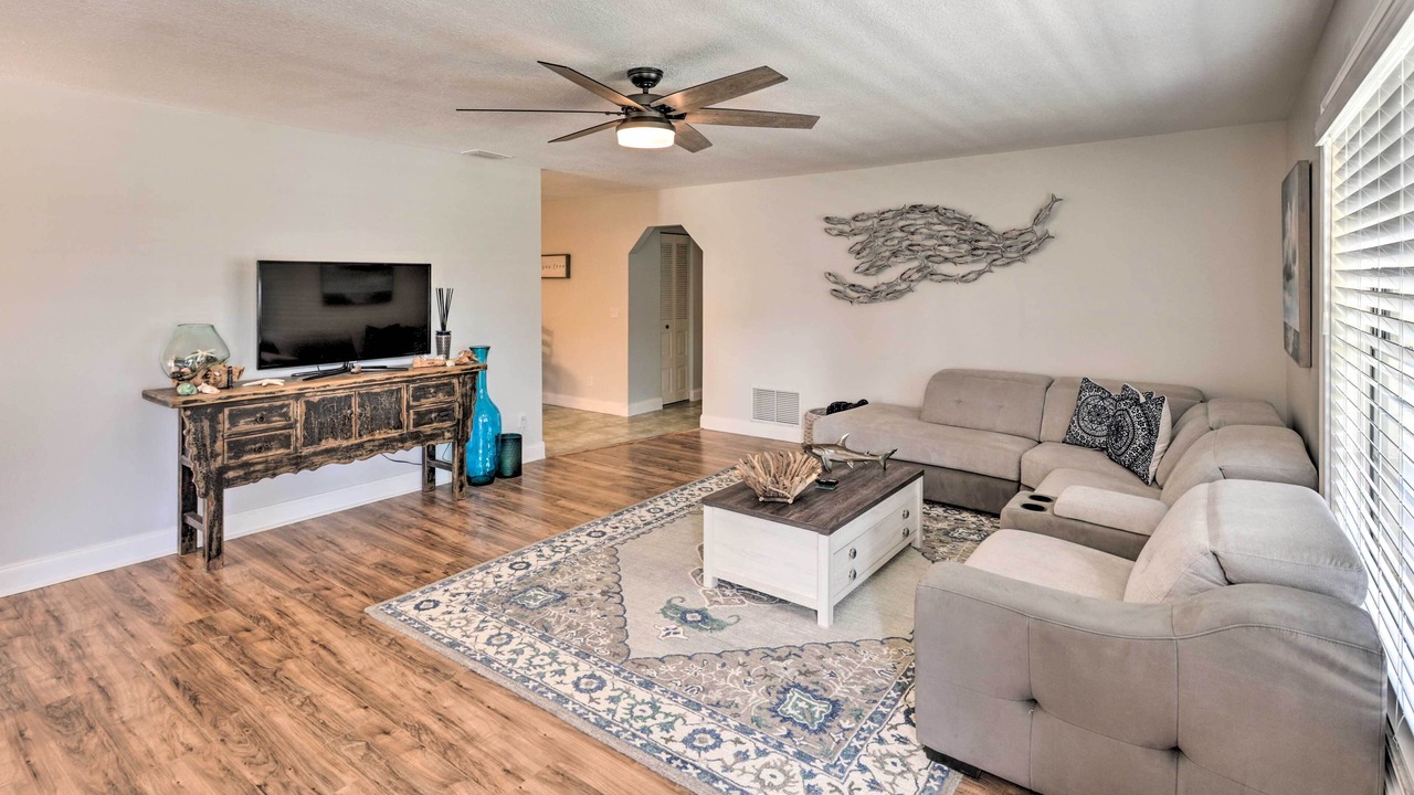 Photo of Bedroom in Florida Shores