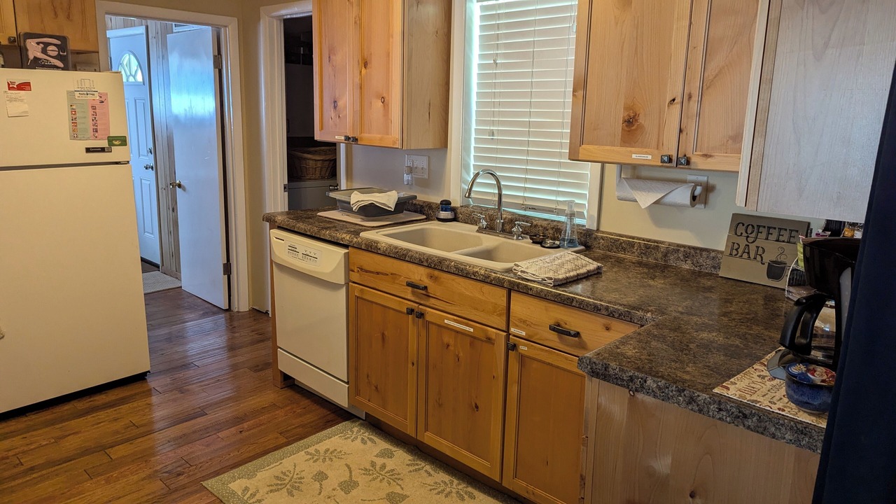 Photo of Kitchen in White Pine